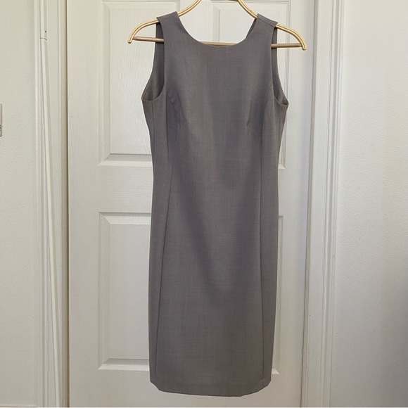 Grey dress - Picture 4 of 4